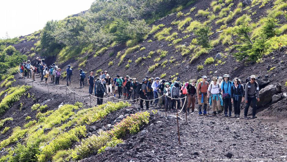 japan: deaths on mount fuji ahead of climbing season