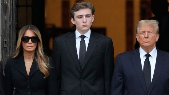 What is Barron Trump's height? POTUS' youngest son spotted at ...