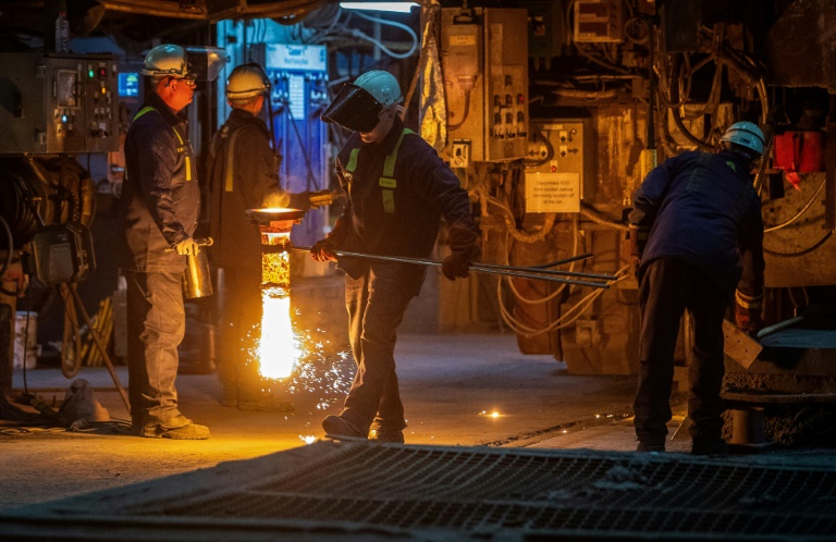 tata steel supprime des milliers d'emplois, consternation à port talbot