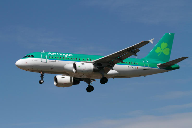 aer lingus to end dublin to london gatwick route at end of march