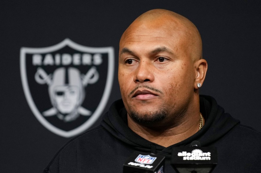 Raiders To ‘finalize’ Deal With Antonio Pierce For Head Coach Job ...