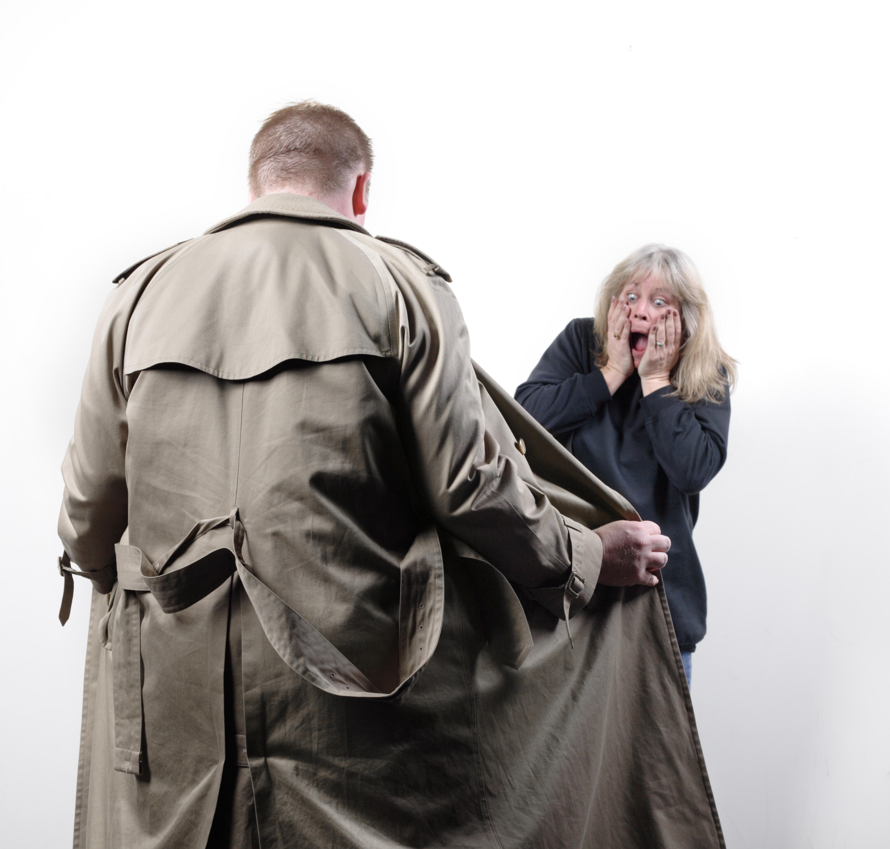 У него есть плащ. (trench coat) плащ тренчкот -. У него есть плащ. У него есть плащ. У него есть плащ.