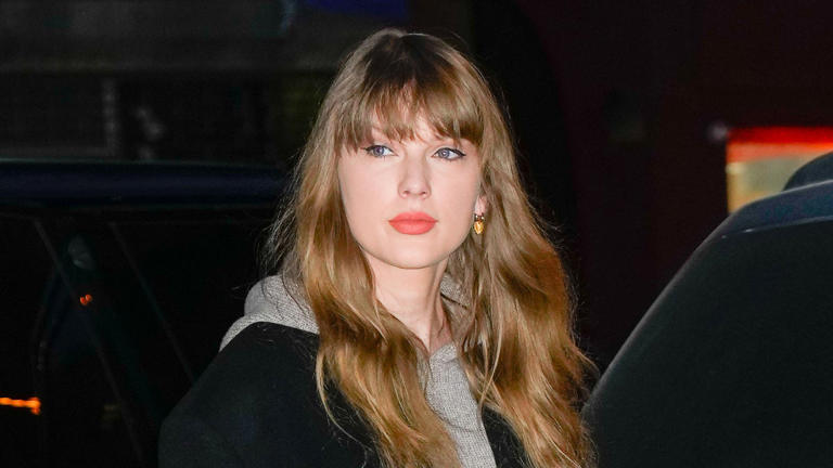 Taylor Swift Bundles Up in Cozy, Casual Look at Recording Studio