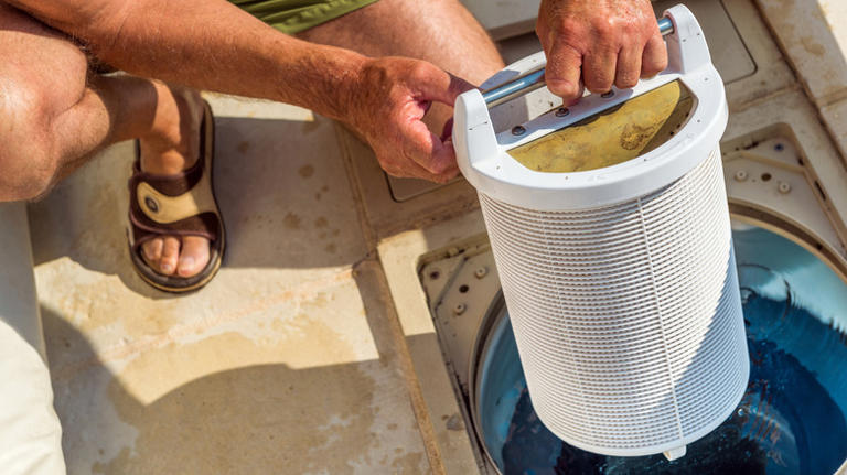 Cartridge, DE, Or Sand: Which Pool Filter Is Right For You?