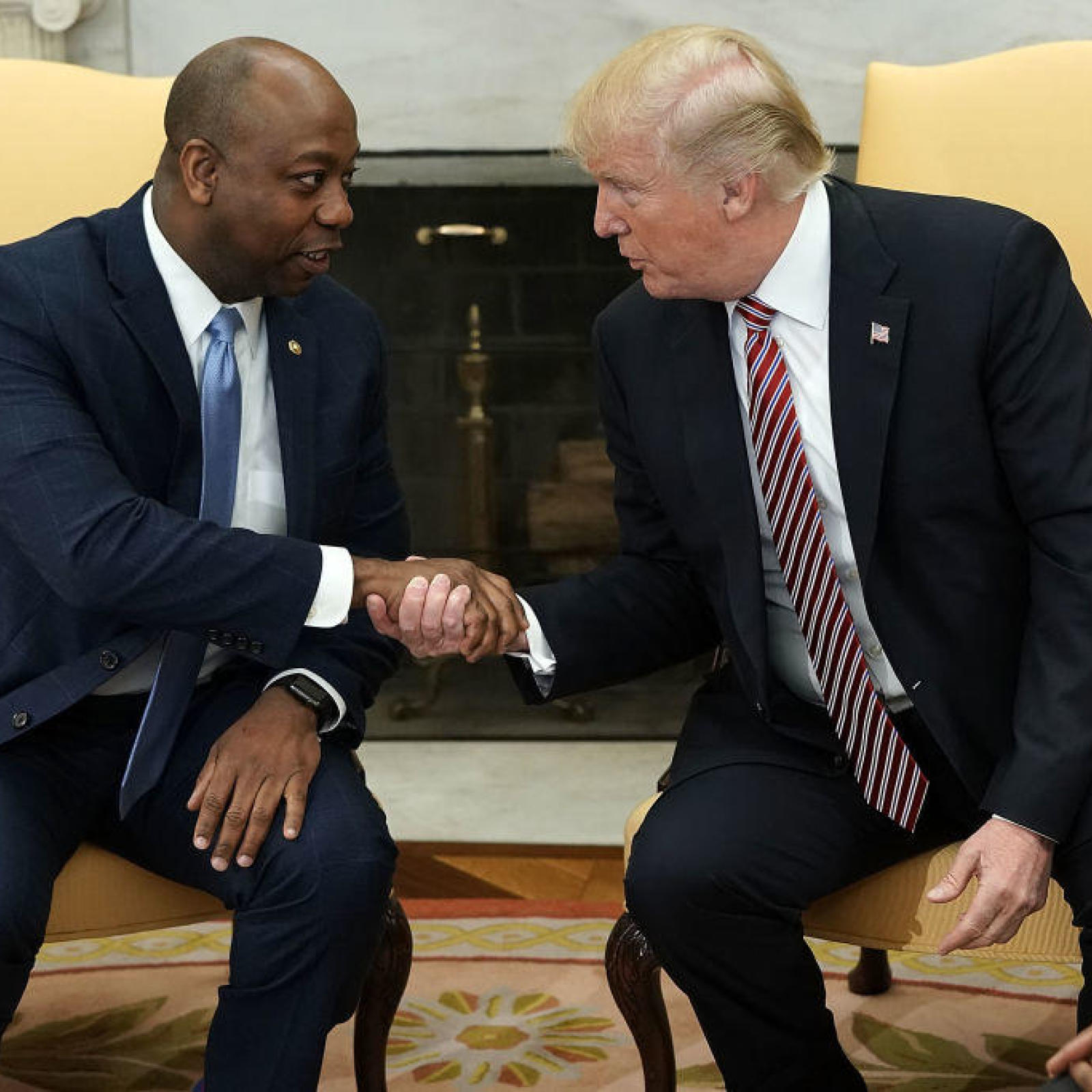 Sen. Tim Scott Endorses Trump At New Hampshire Rally