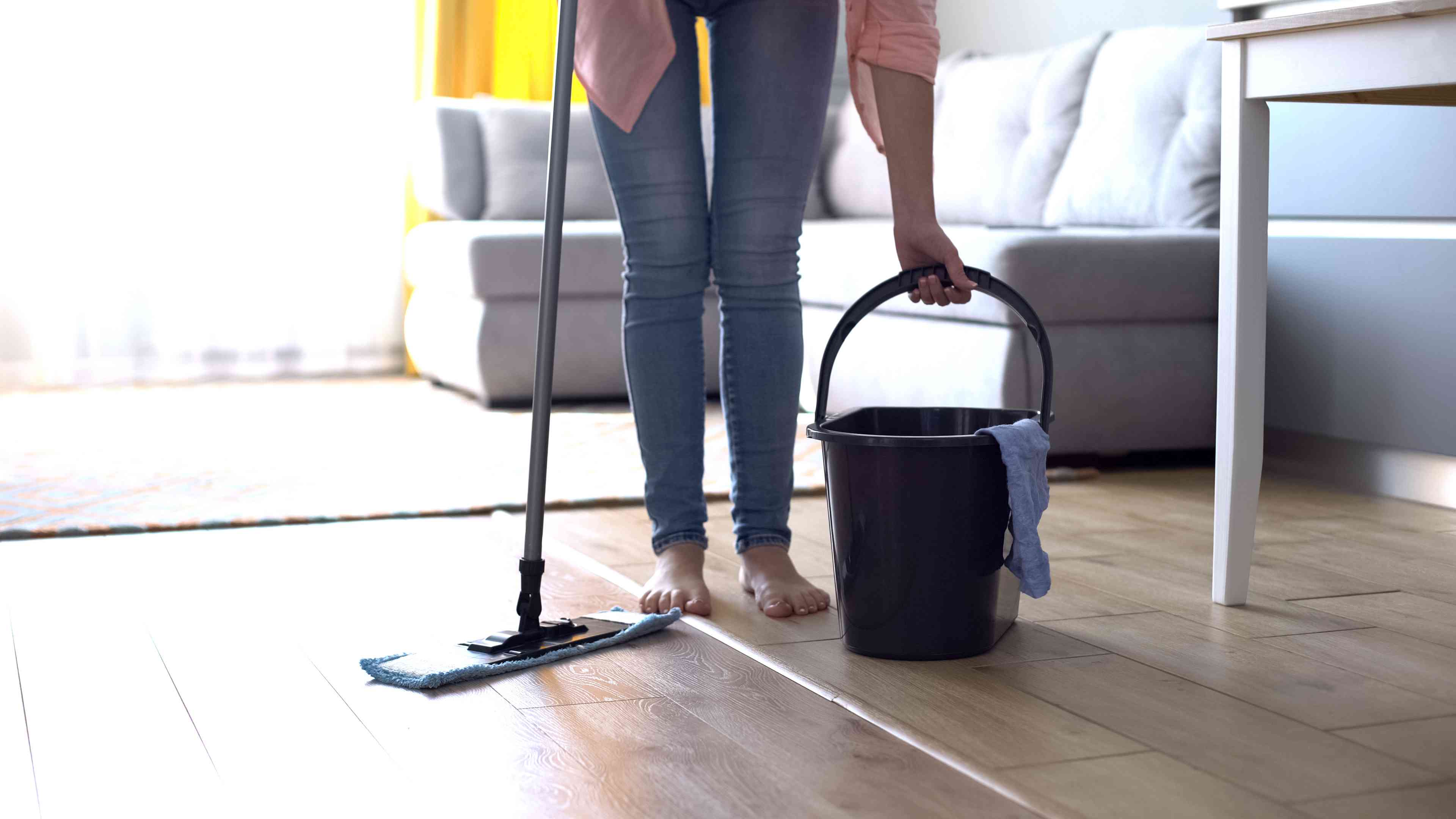The Best Way To Clean Vinyl Floors, According To An Expert