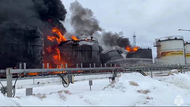 serangan drone ukraina hantam depot minyak rusia akibatkan kebakaran besar
