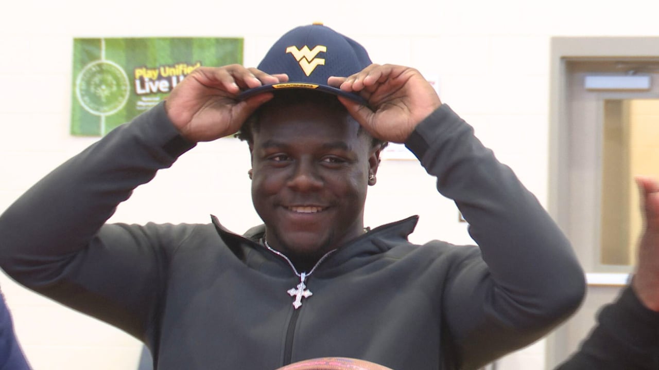 Midland Valley Running Back Traevon Dunbar Signs To West Virginia