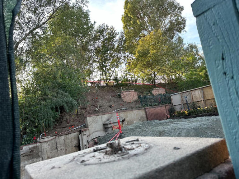 Photos Construction Begins In Haunted Mansion Queue For Grounds Expansion At Disneyland Park 