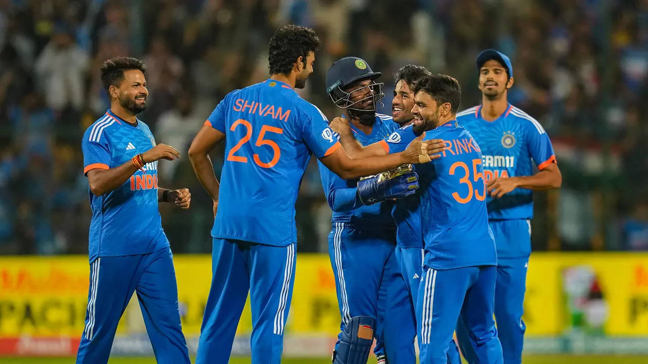 'i'd call him a left-handed dhoni': ravichandran ashwin hails team india's latest batting sensation