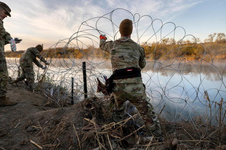 Razor wire at the border: Supreme Court says feds can remove barriers ...