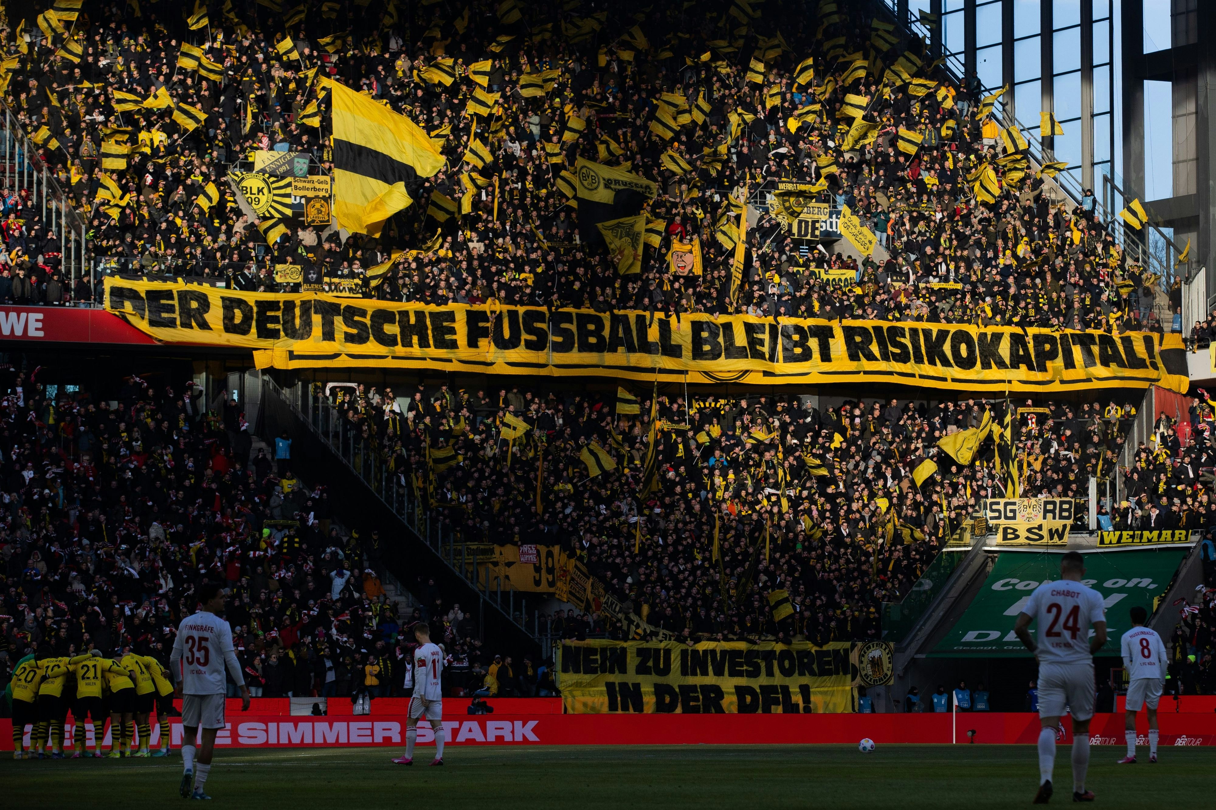 Fan-Protest Gegen Investor: Kölner Und Dortmunder Fans Sorgen Für Lange ...