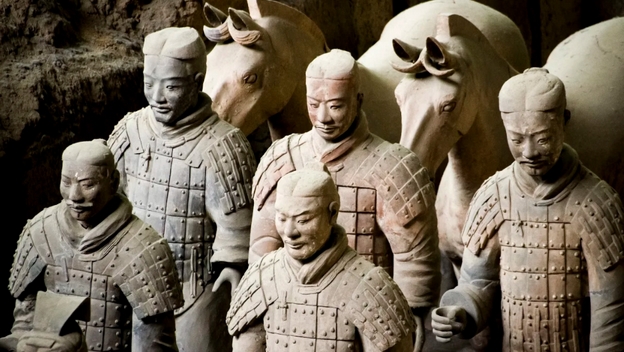 arqueólogos encuentran trampas explosivas y ríos de mercurio que protegen la tumba del primer emperador chino y sus guerreros de terracota