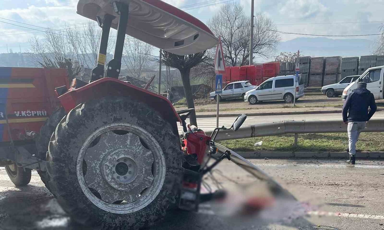 traktör ile hafriyat kamyonu çarpıştı: 1 ölü