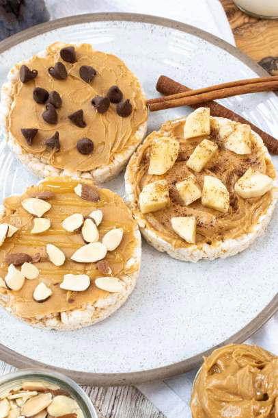 Simple Rice Cakes with Peanut Butter Recipe