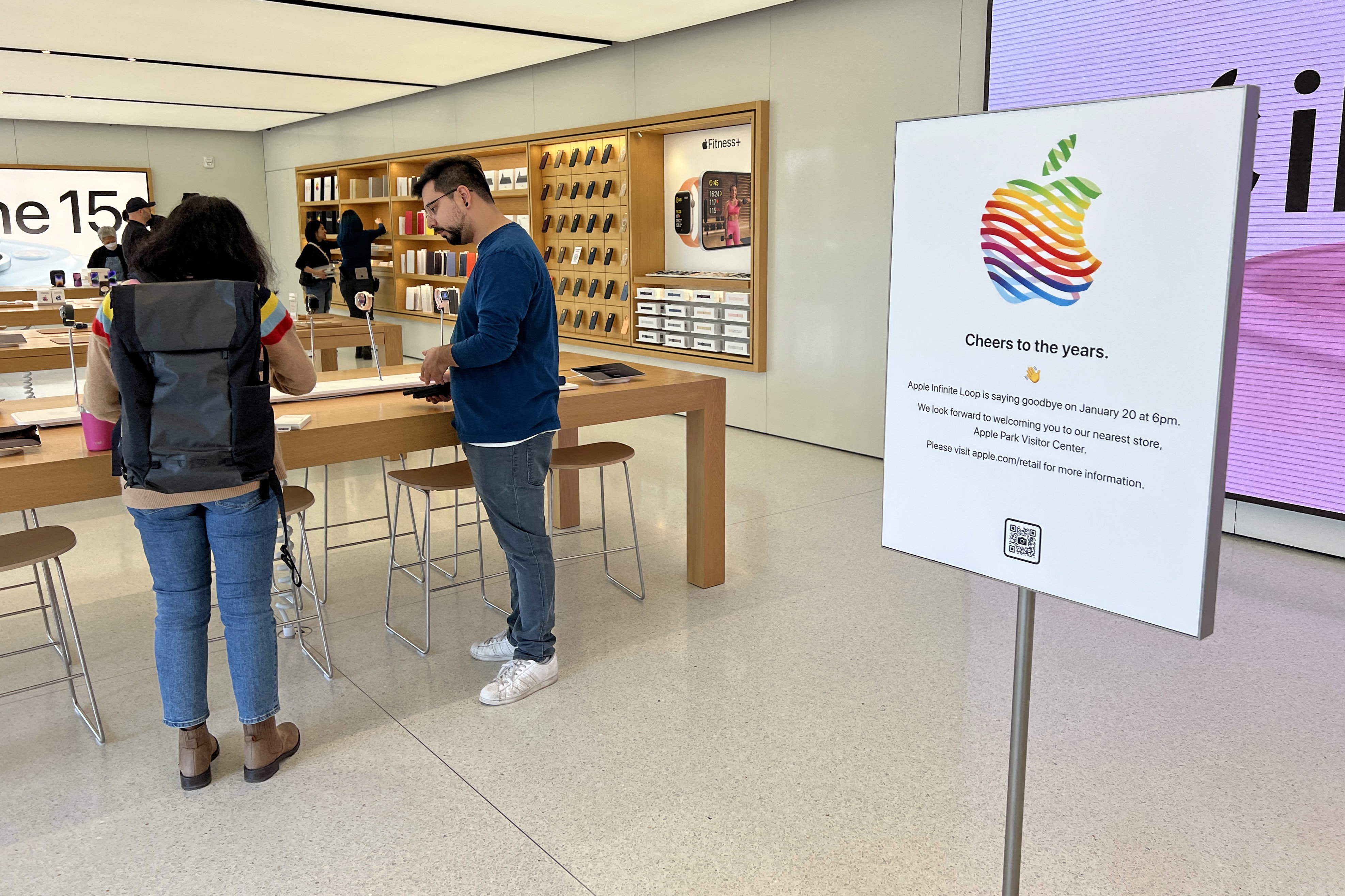 apple closes its ‘mothership’ infinite loop retail store for good