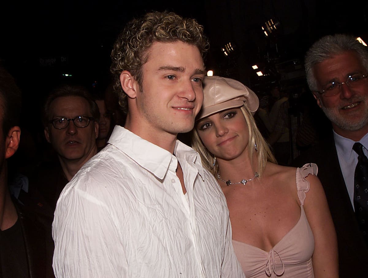 Britney Spears and Justin Timberlake. Джастин Тимберлейк и Бритни Спирс. Тимберлейк и Бритни Спирс. Бритни и Джастин Тимберлейк.