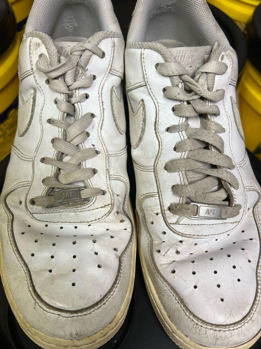 Hello, I’m looking to buy your worn, used, dirty sneakers. - SoHo ...