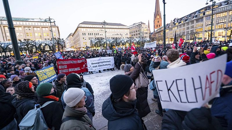ογκώδεις διαδηλώσεις σε 100 γερμανικές πόλεις κατά του ρατσισμού