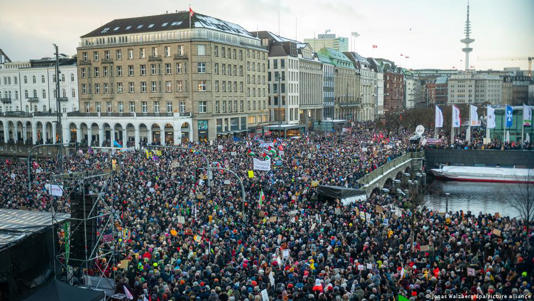 Ato em Hamburgo na sexta-feira foi o maior até agora, segundo estimativas