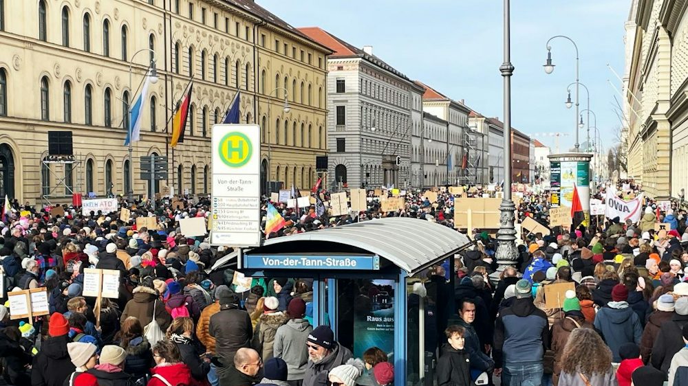 demo gegen rechts: demonstration in münchen abgebrochen - andrang zu groß