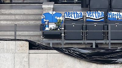 Marsch, Andacht, Stille: Tausende Hertha-Fans Trauern Um Kay Bernstein