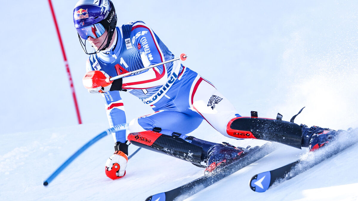 ski alpin : clément noël chute sur le slalom de kitzbühel, steven amiez sixième