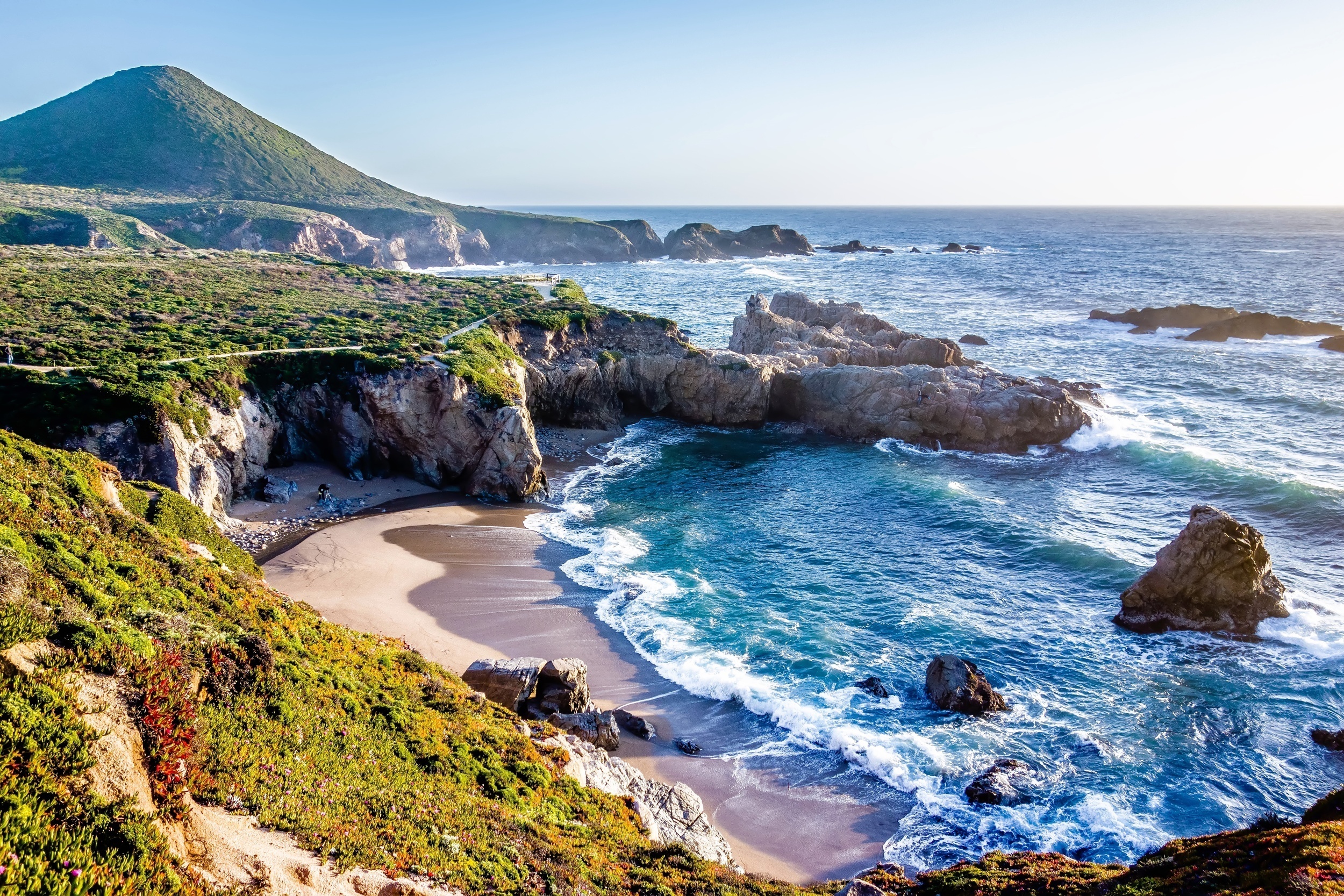 The 14 most beautiful beach towns on the West Coast