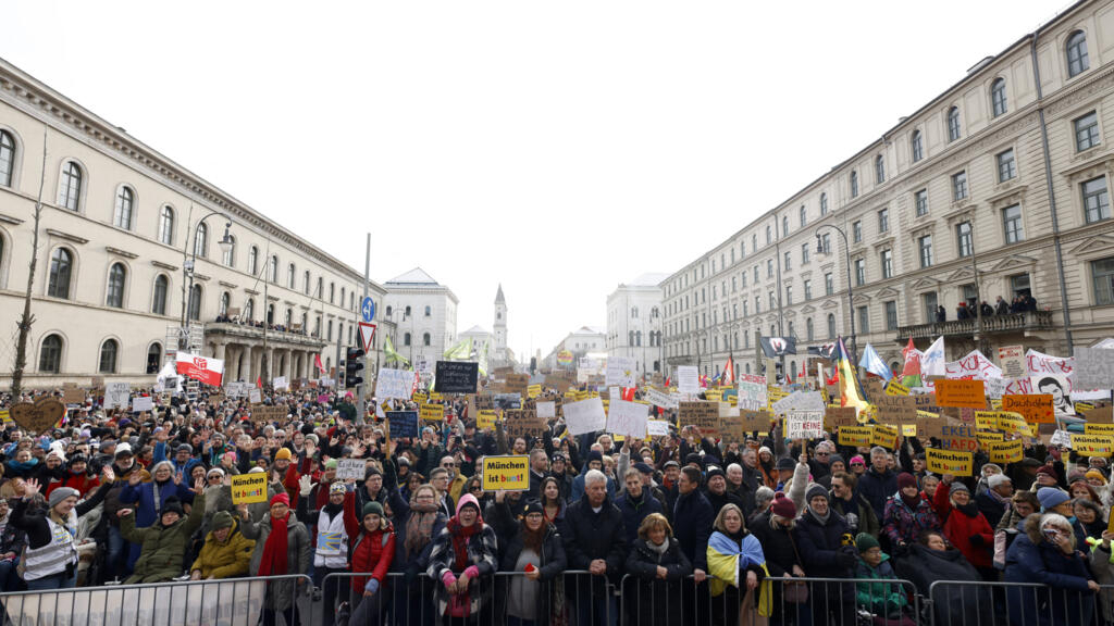 hundreds of thousands rally in germany against far-right deportation plans