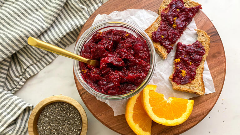 14 Tasty Recipes Featuring Chia Seeds