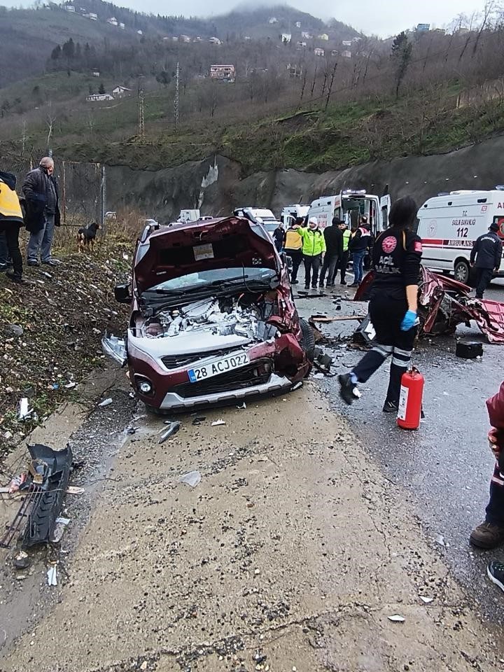 giresun’da trafik kazası: 5 yaralı