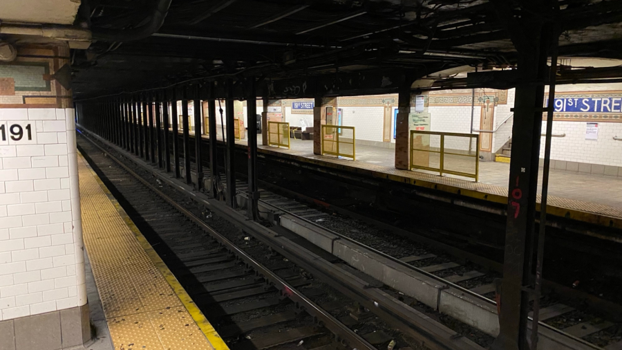 new safety barriers at manhattan subway station receives mixed reviews