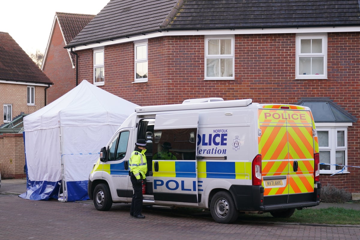 Two Adults In Family Of Four Found Dead Were Both Stabbed As Tributes ...