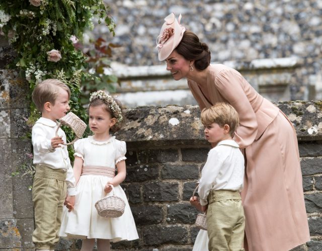 Insiders Reveal How Kate Middleton's Sister Pippa Will Be Helping the ...