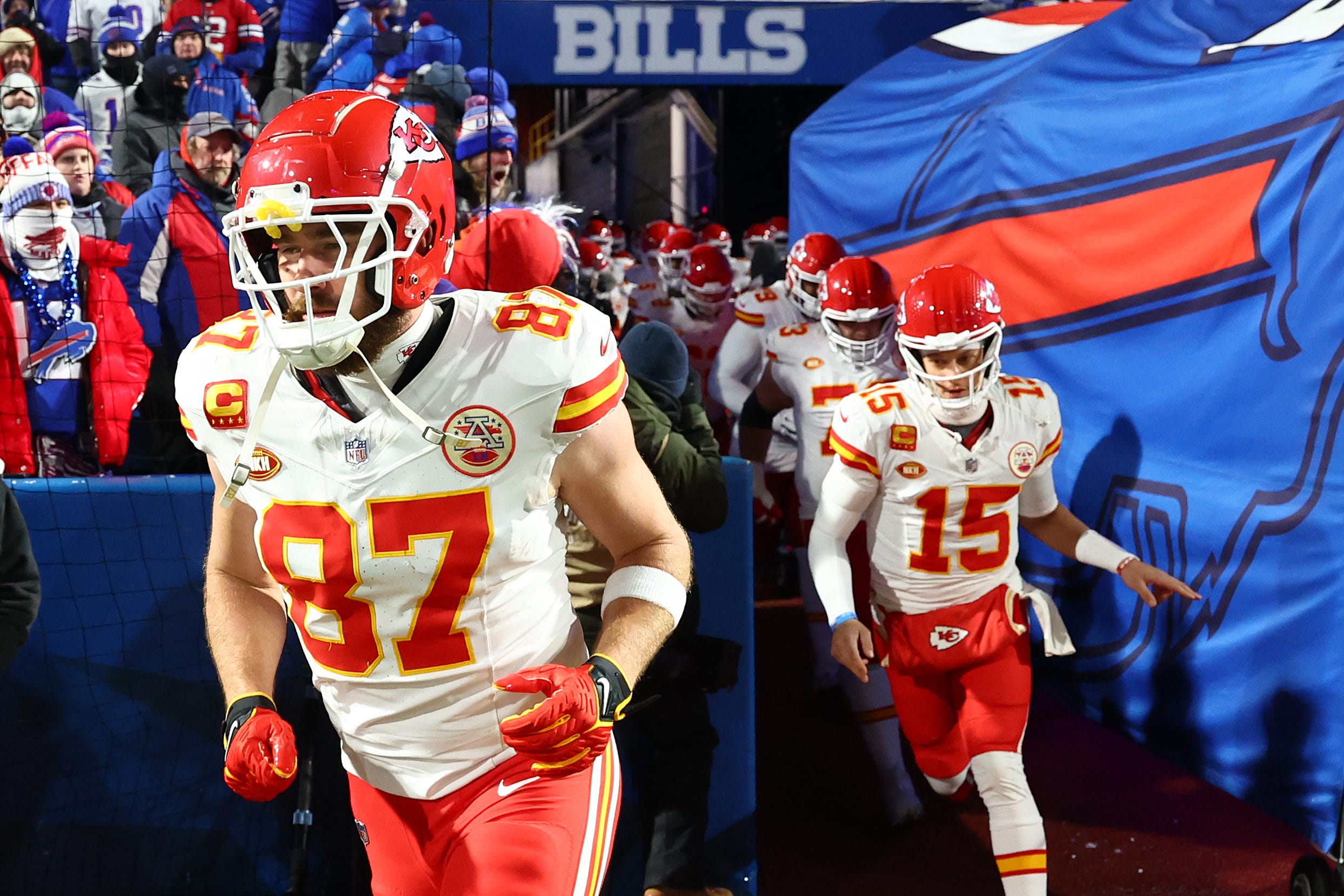 Chiefs Stars Patrick Mahomes, Travis Kelce Made NFL History In Win Vs ...