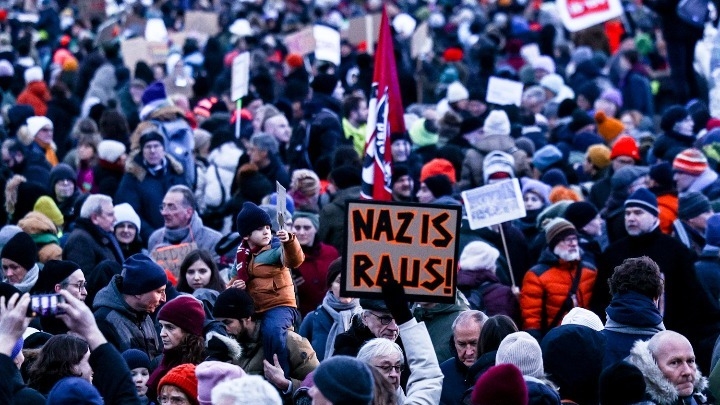 γερμανία: αυξάνονται τα περιστατικά βίας εναντίον πολιτικών και κομμάτων