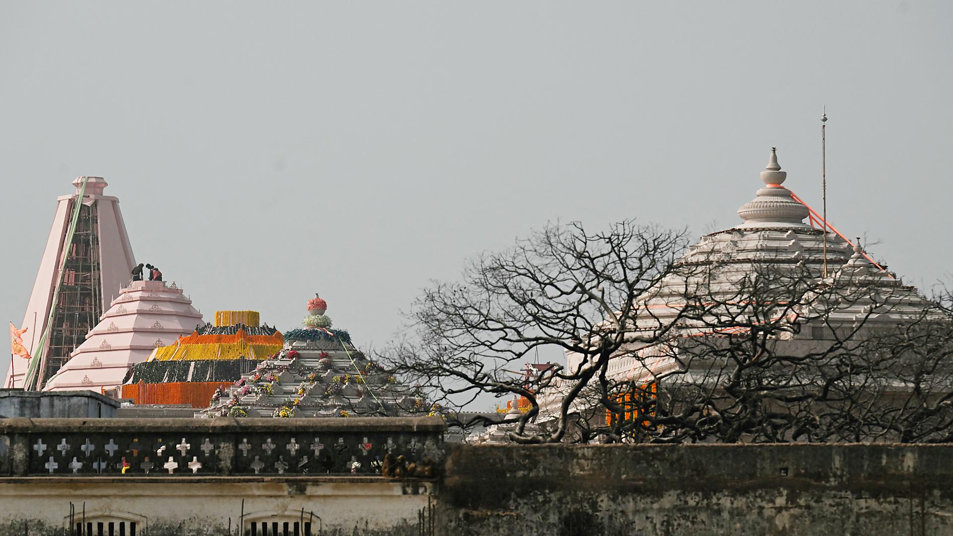 Indien: Premier Modi Weiht Umstrittenen Hindu-Tempel Ein