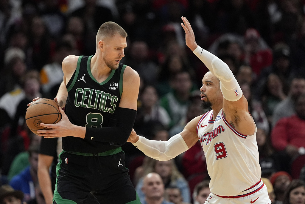 Kristaps Porzingis Suma 32 Puntos Y Los Celtics, Líderes De La NBA ...