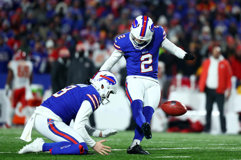 'Wide right' Explaining Buffalo Bills' two heartbreaking missed kicks