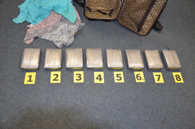 policie zadržela trojici, která podle ní pašovala stovky kilogramů kokainu