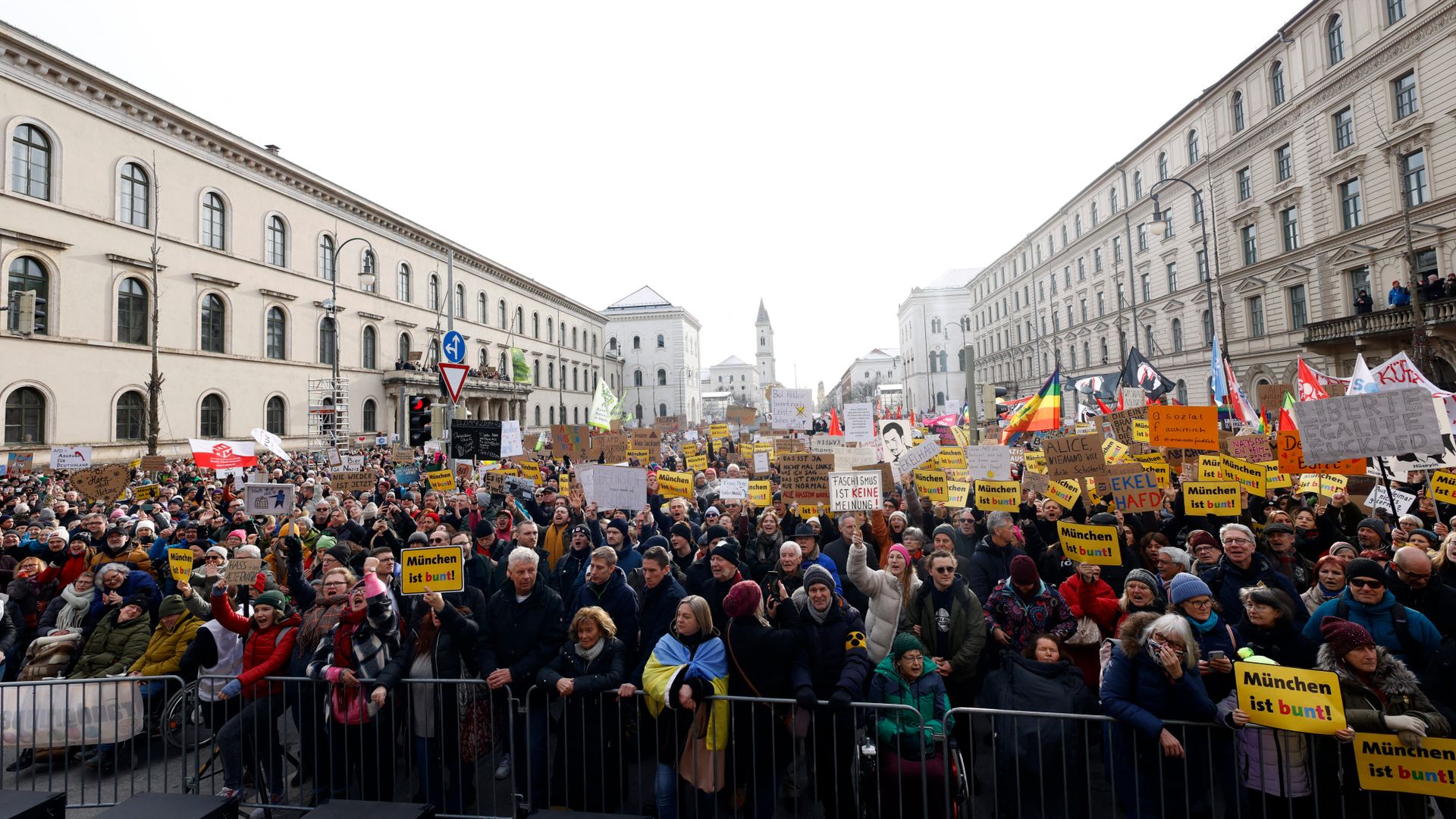 anti-afd-demos: zehntausende demonstrieren in berlin – kundgebung in münchen abgebrochen
