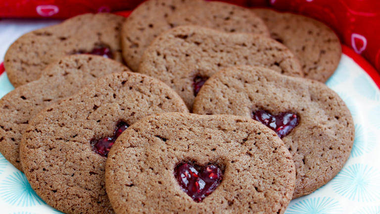 These Cute Little Cookies Sure Are Jewels! Chocolate Raspberry Jewels