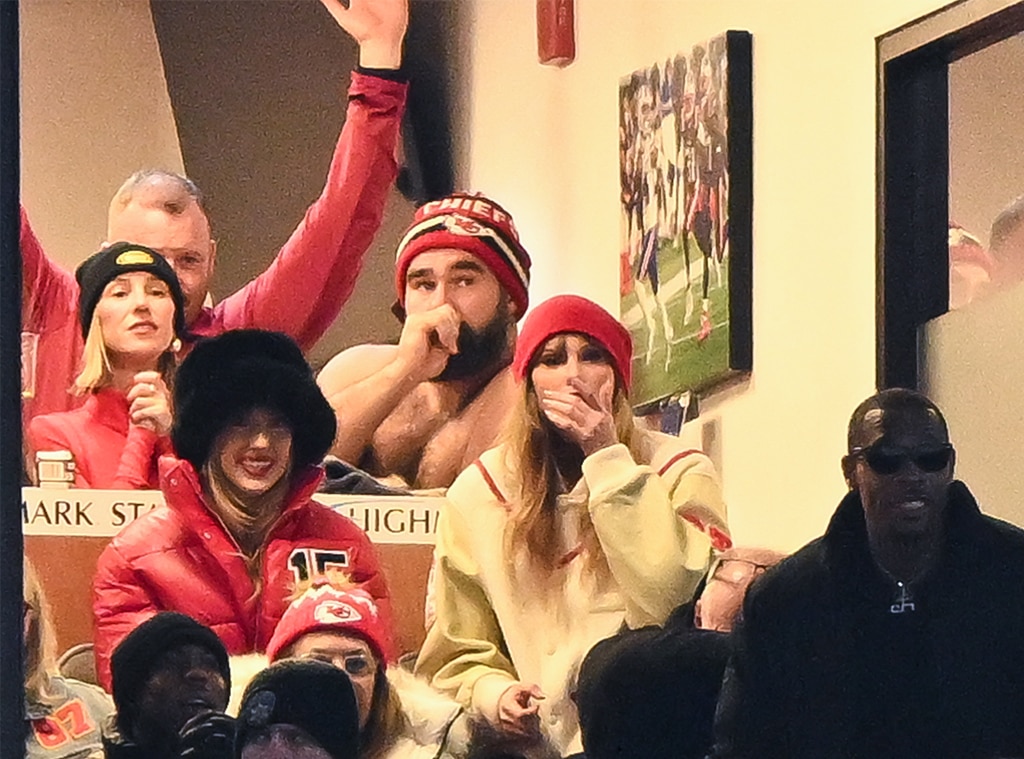 Continuing to bond with Travis' family, Taylor hung out with his brother Jason Kelce and sister-in-law Kylie Kelce at the Chiefs' game against the Buffalo Bills.