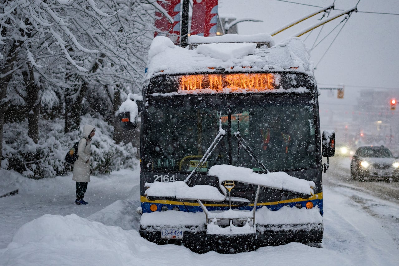 buses halted in metro vancouver as transit workers go on strike