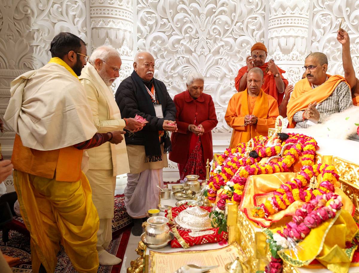 primeiro-ministro indiano inaugura templo hindu sobre as ruínas de uma mesquita histórica