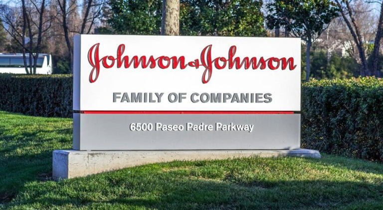 Johnson & Johnson's Q4 Earnings: Spotlight On Dividend Security Following Kenvue Split, Legal Costs, Acquisitions