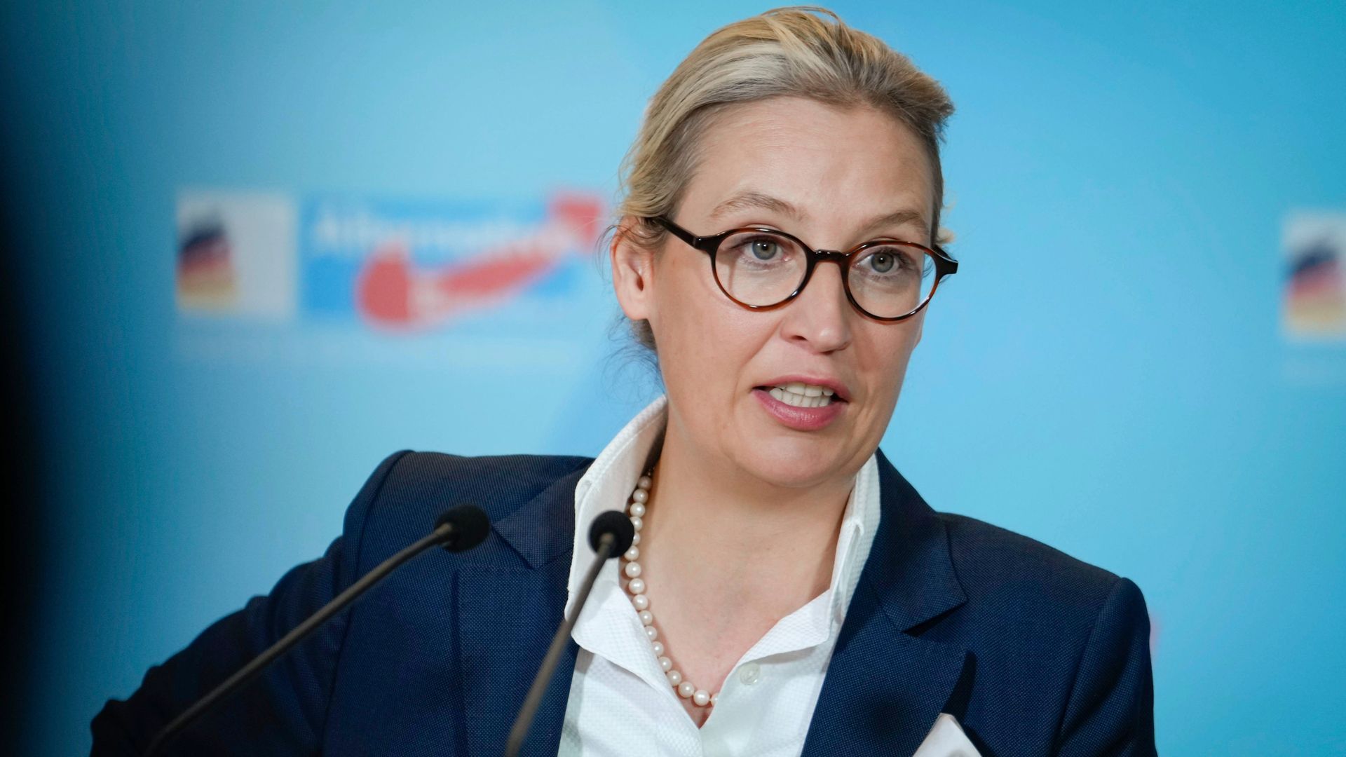 Alice Weidel: AfD-Chefin Sieht Referendum über EU-Austritt Als Option ...