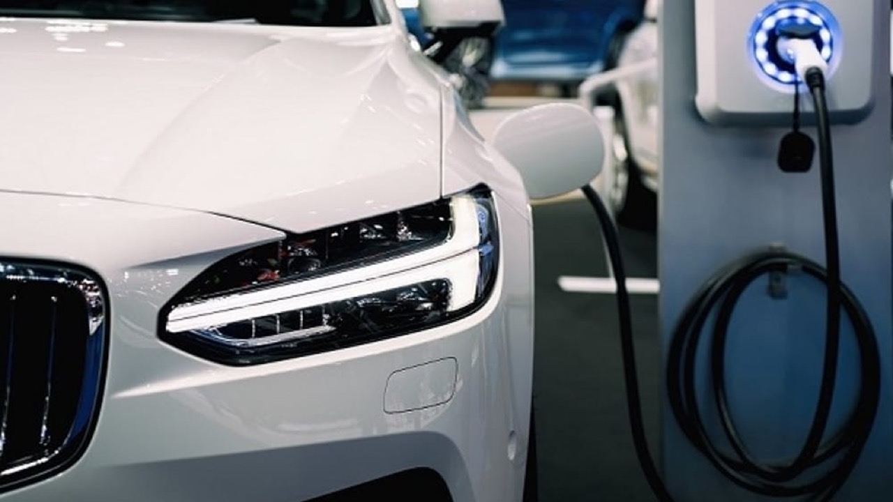 auto elettriche: federmotorizzazione ‘prezzi elevati e poca autonomia’