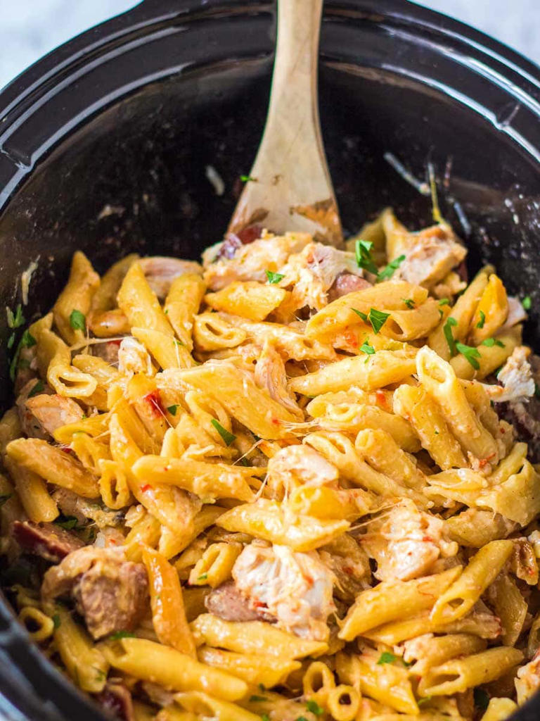 Slow Cooker Cajun Chicken Pasta Is a One-Pot Wonder