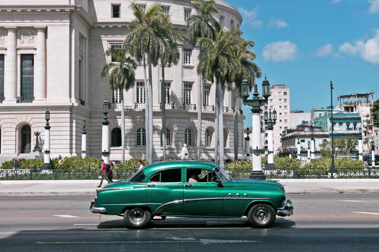 The Ultimate Guide: What to Pack When Travelling to Cuba!